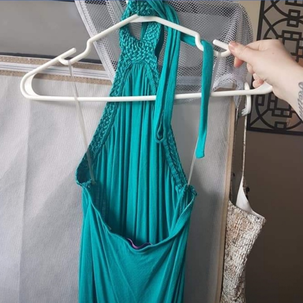 Dresses - Picture 2 of 2